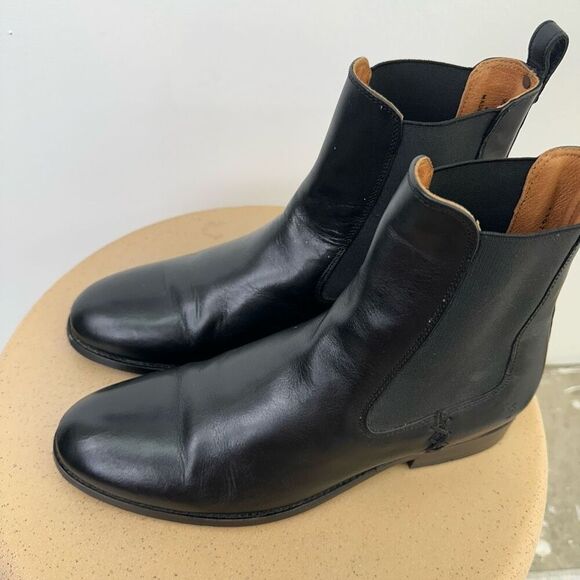 Frye Women’s Melissa Black Leather Chelsea Boot Whipstitch Elastic Gore Detail - Picture 7 of 16